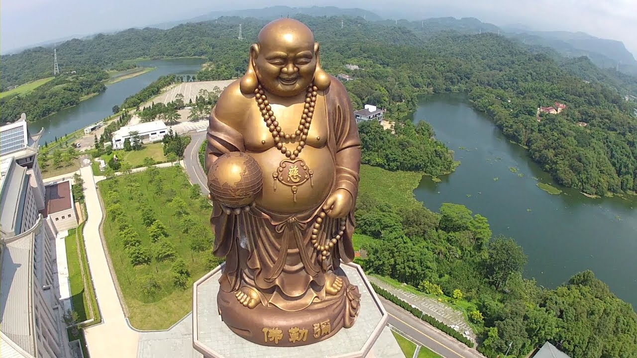 風城玩家空中攝影.峨嵋彌勒佛學院空拍