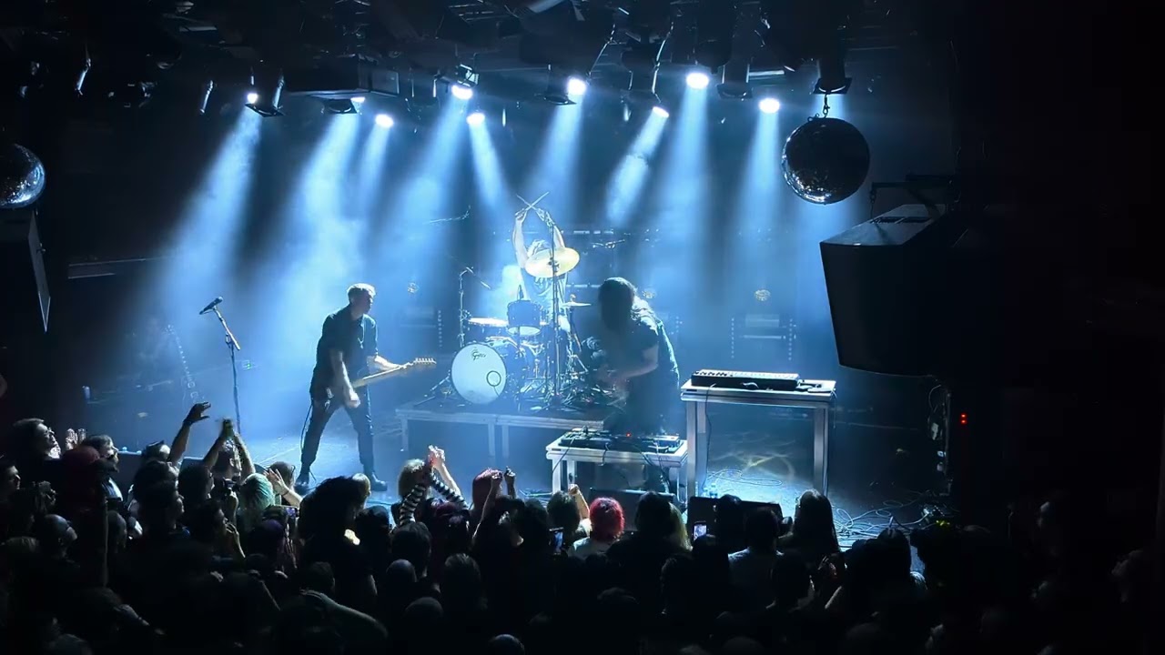 HEALTH - IDENTITY -  Melkweg, Amsterdam 13.10.24 (live)