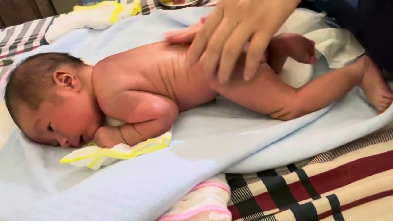 E Bon đc chuyên viên đến mátxa 🤭