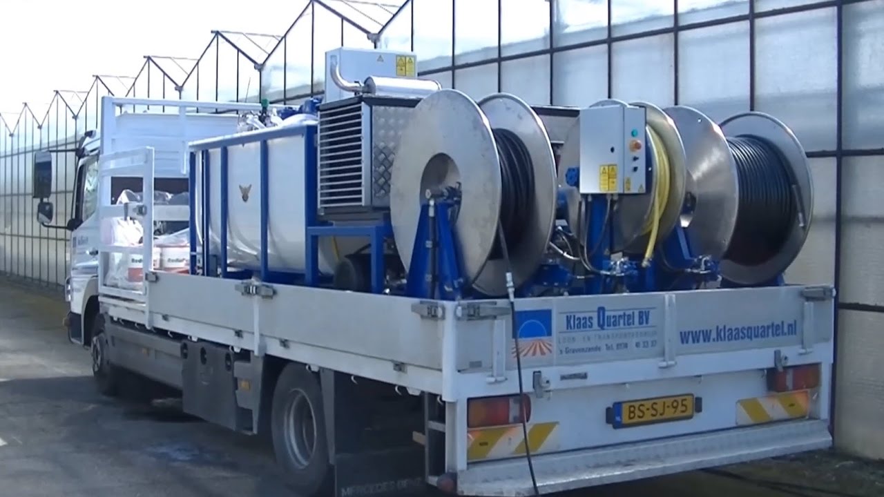 Pompset, haspelunit en mengtanks voor het krijten, coaten en reinigen van glas in tuinbouw kassen