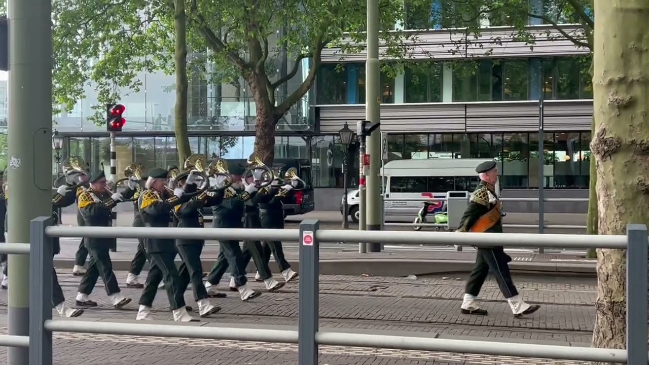 Veteranendag in Den Haag 2022: Traditioneel Jachthoornkorps Garde jagers