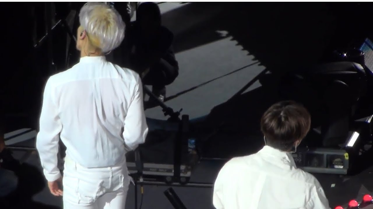 2015 Excuse Me Miss + 1분만 - SHINee 샤이니