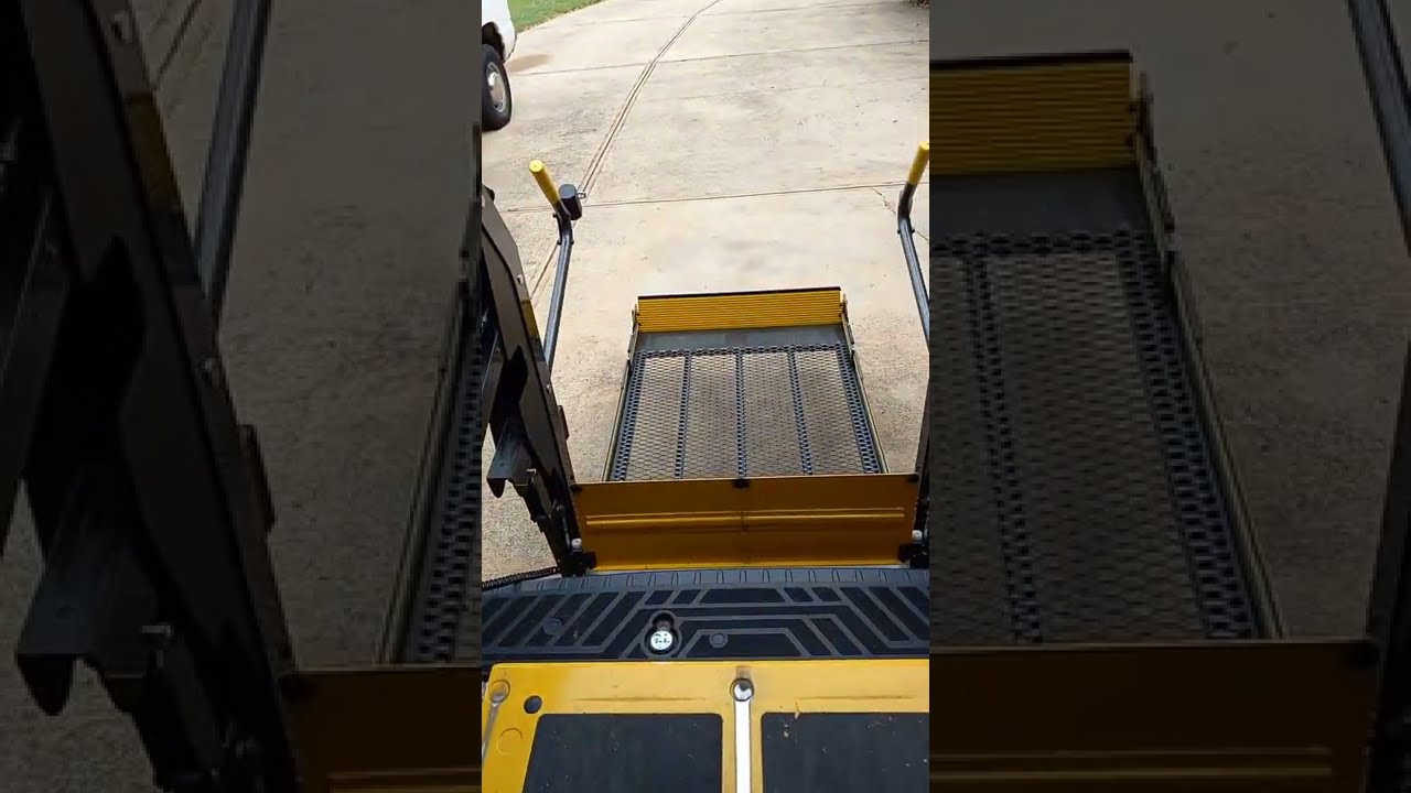 How to manually operate a Braun Lift