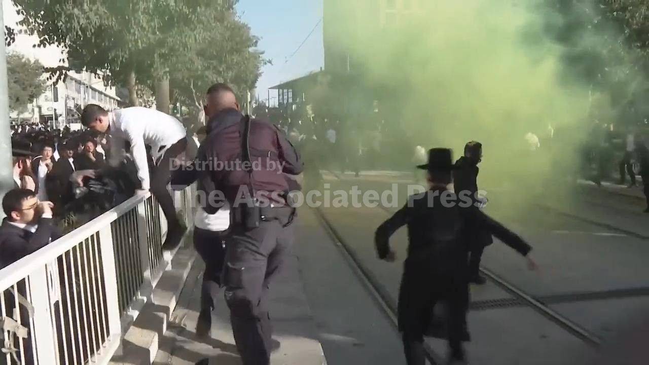 Tens of thousands of ultra-Orthodox Jews protest military draft in Jerusalem