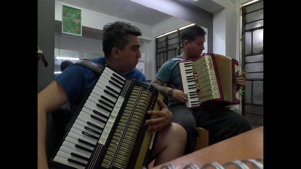 Acordeón Hohner concerto III rojo