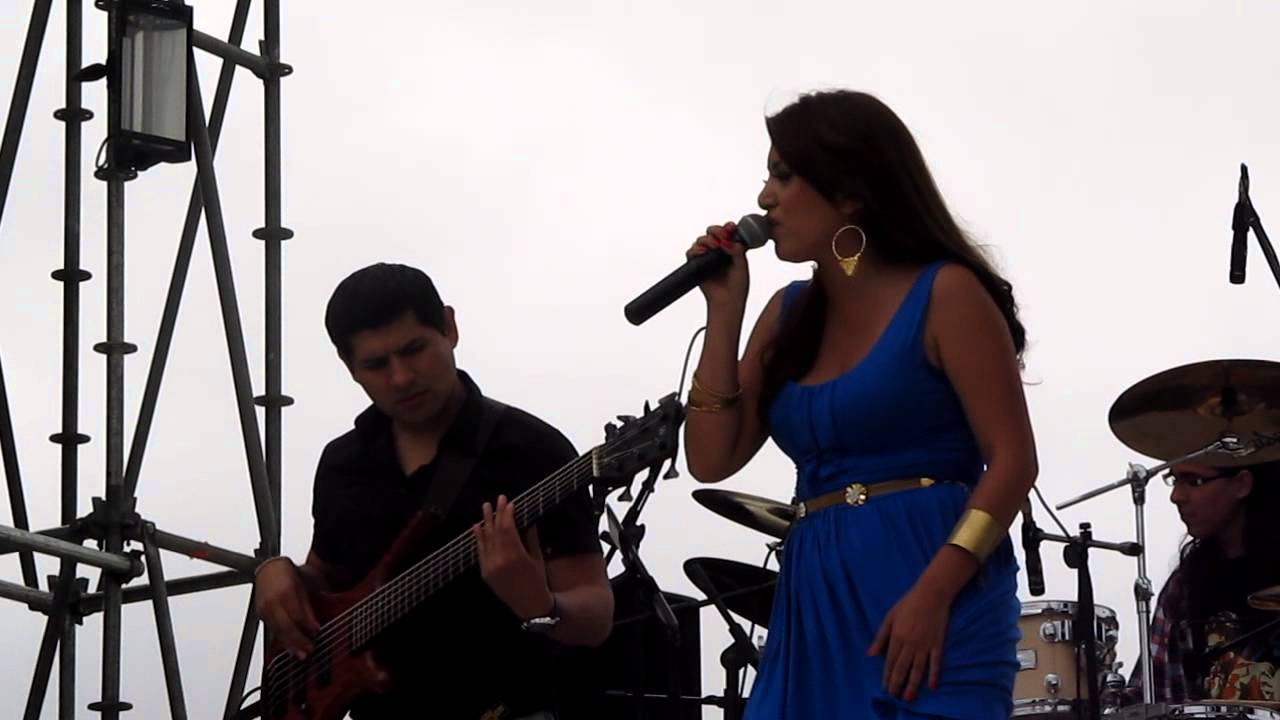 Nicole Pillman - No te recuerdo (Surco Outlet 2012)