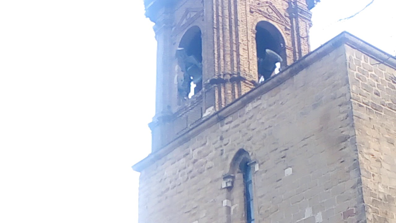 Volteo de campanas de la iglesia de San Miguel de Estella