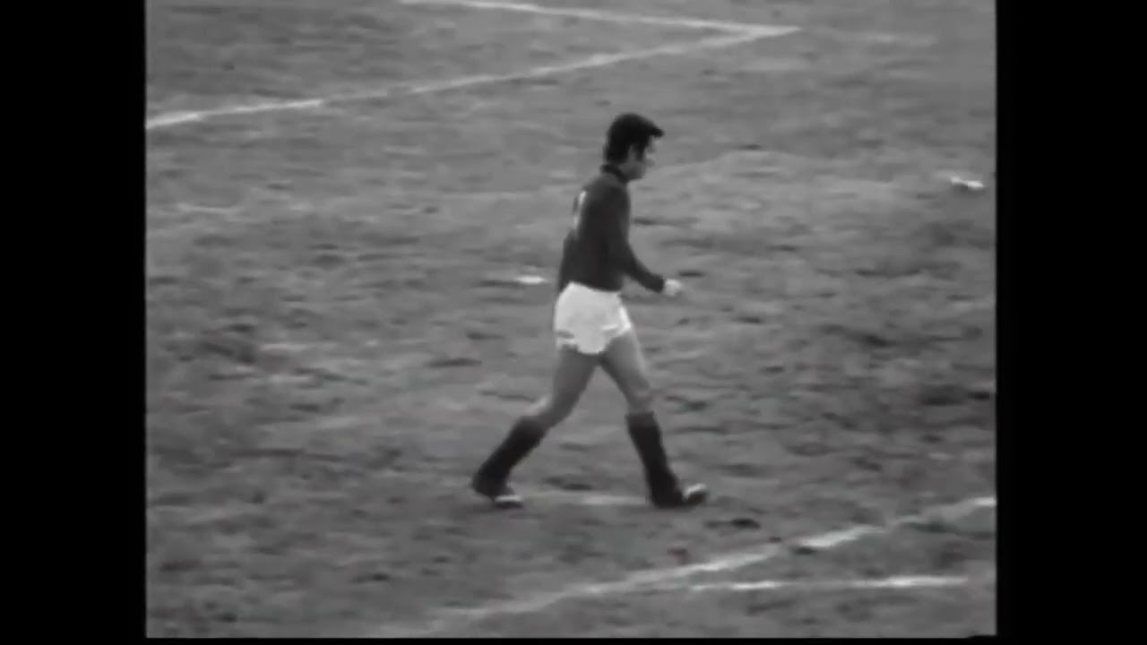 Europacupspiel vor 3.486 Zuschauern auf der Pfarrwiese: Rapid - AC Milan 0:2. Hütteldorf, 7.11.1973
