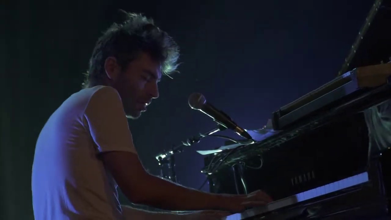 Leif Vollebekk Live from The Rialto Theatre/Leif Vollebekk en direct du Théâtre Rialto