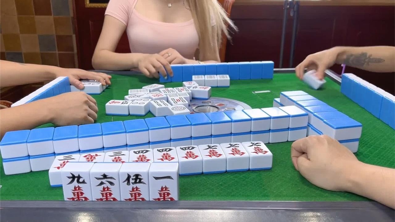 麻将：珊珊都觉得“死”定了，你真是个“大聪明”