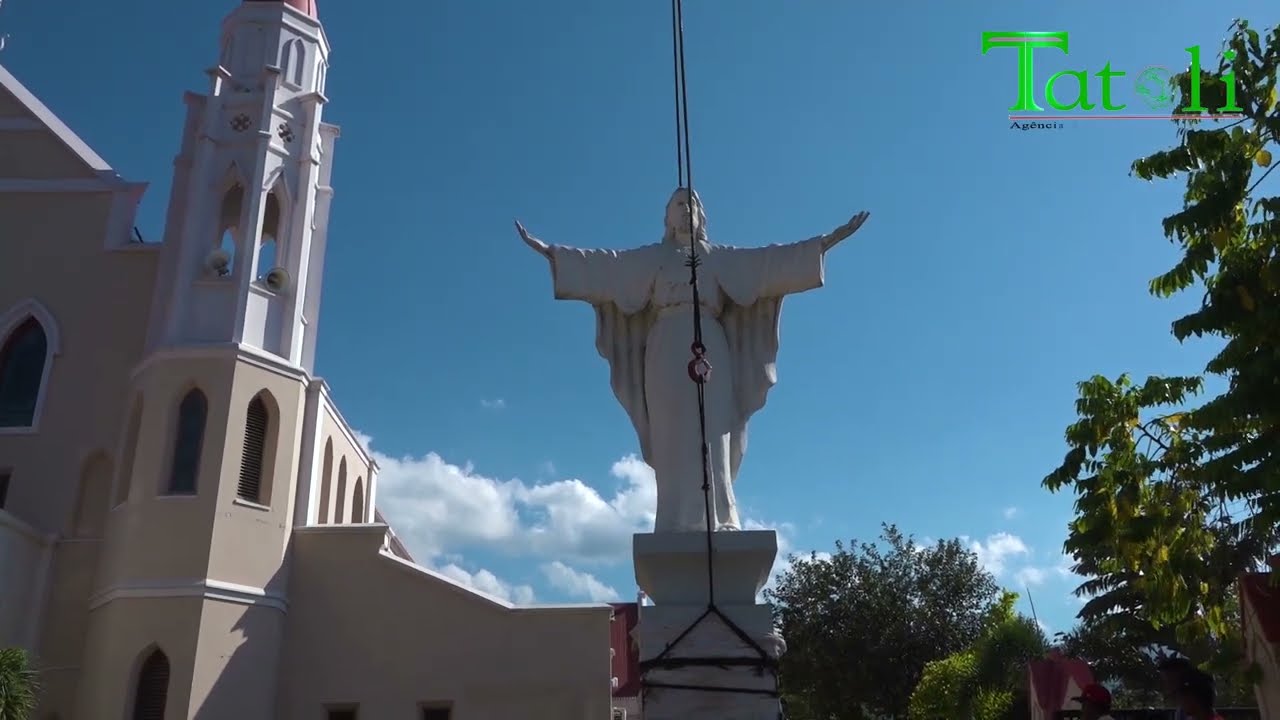 TATOLI ATUÁL- Governu-Igreja muda estatua Sagrada Coração de Jesus iha Igreja Bekora