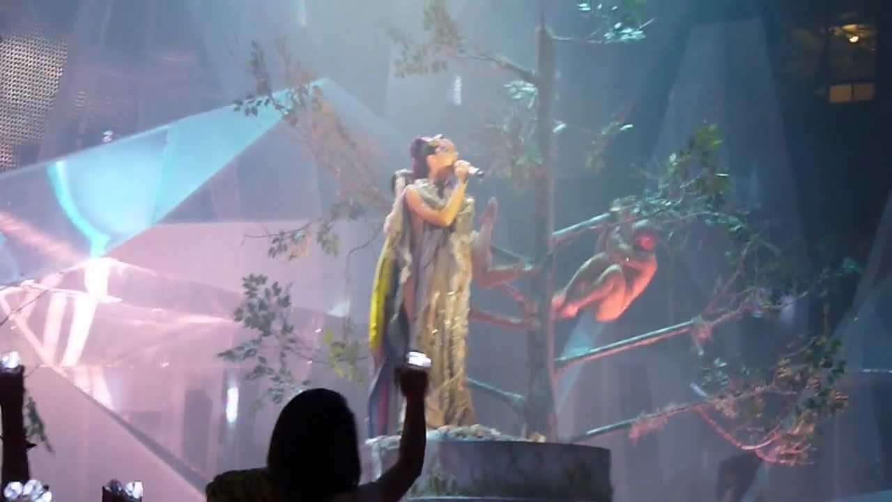 Katy Perry - Wide Awake 2012 MMVA