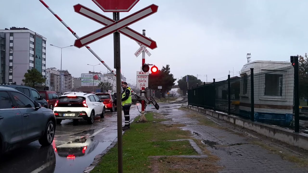 TCDD MT-15442-DT Sivas-Samsun Bölgesel Treni Samsun Gar'a giriş. Km: 0 + 850