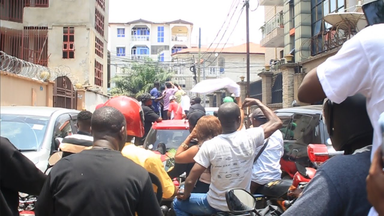 💥INCROYABLE FERRÉ GOLA ASALI MOBONDO KINSHASA TOMBÉ EN ROUTE POUR BOSOLO NA POLITIK