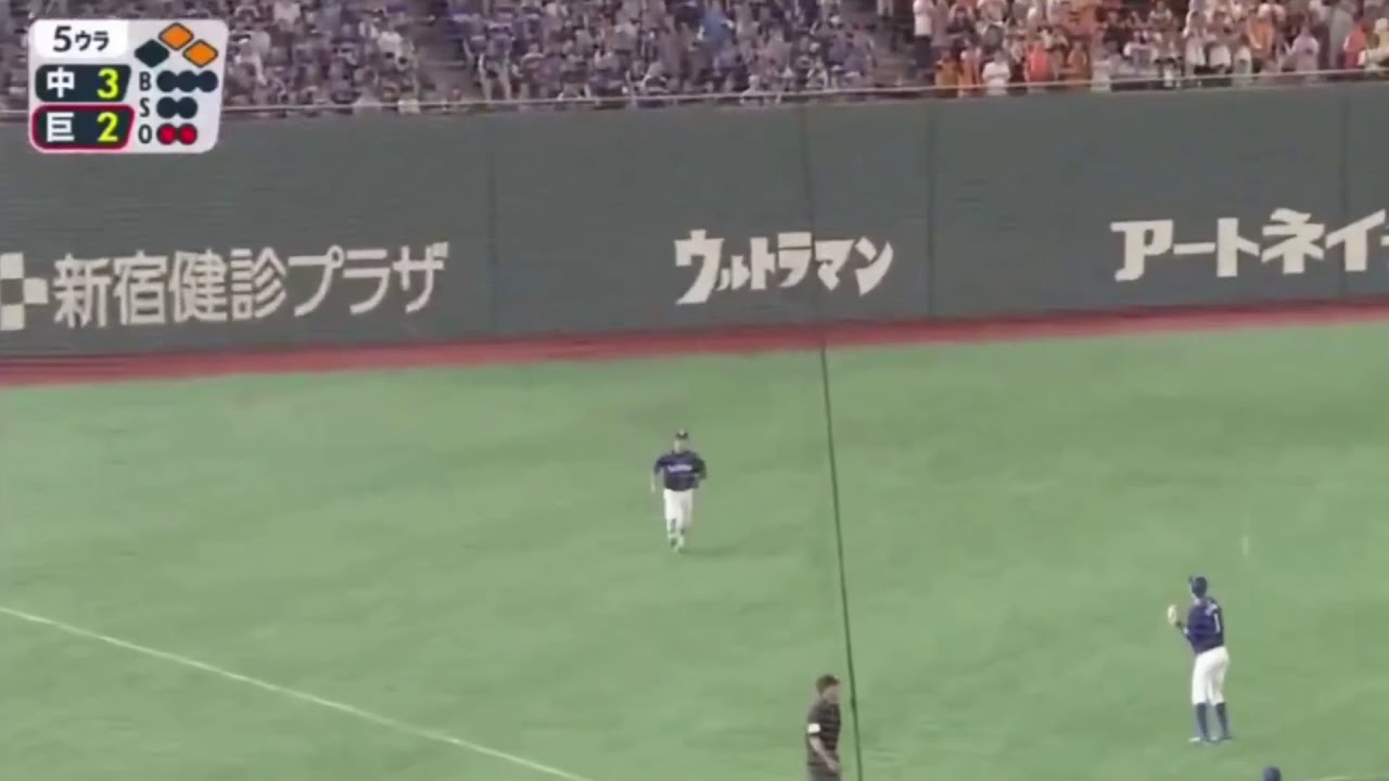 岡本 天井直撃内野安打→陽岱鋼スリーランでロメログローブを叩きつける
