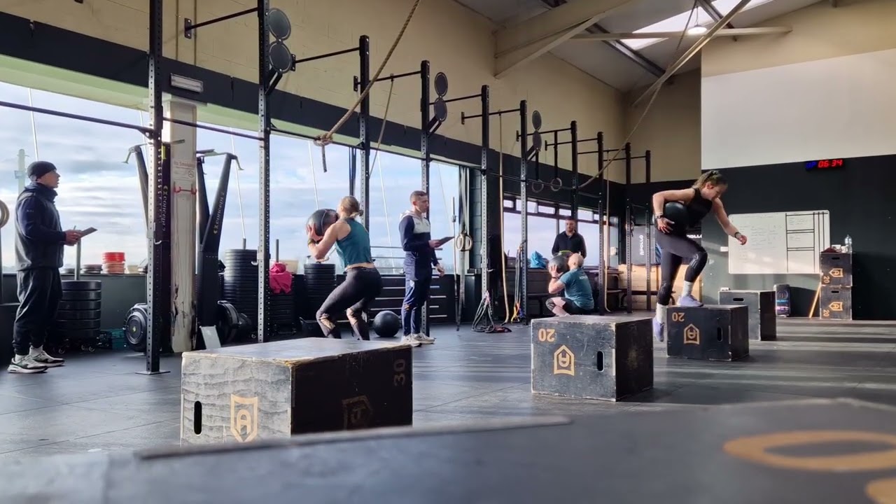 Crossfit open 26.1 Colin Feeley (RX) - Beth Elms (RX) - Hilary Baron(RX) 