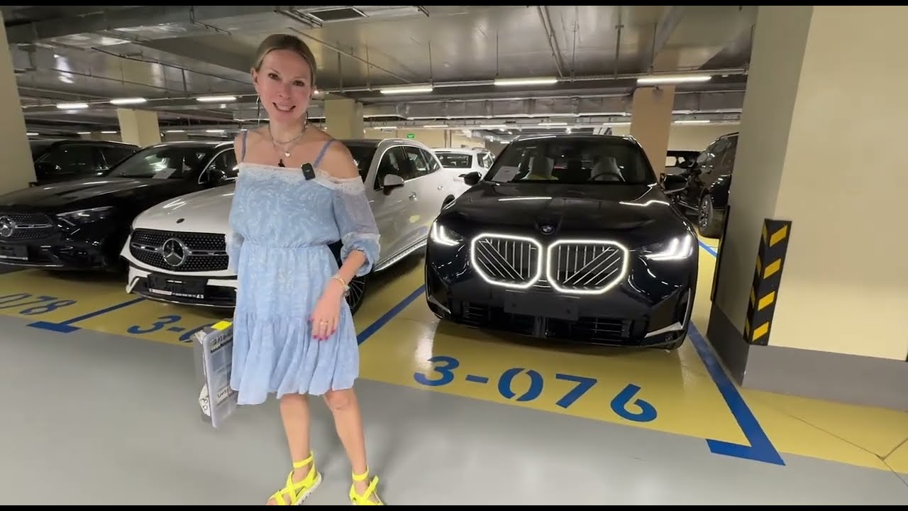БМВ и Мерседесы в салоне 