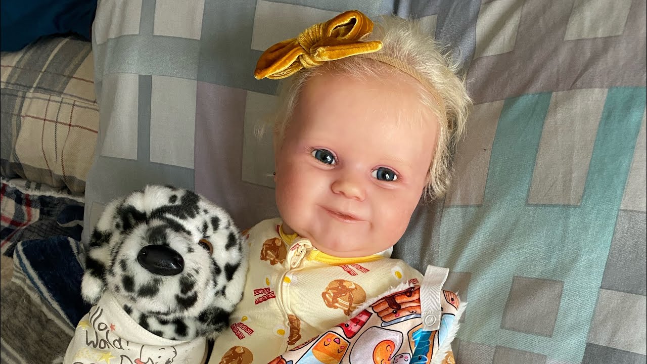 Trying on different sizes and brands on my Maddie reborn doll by Bonnie Brown ( Reborn fashion show)
