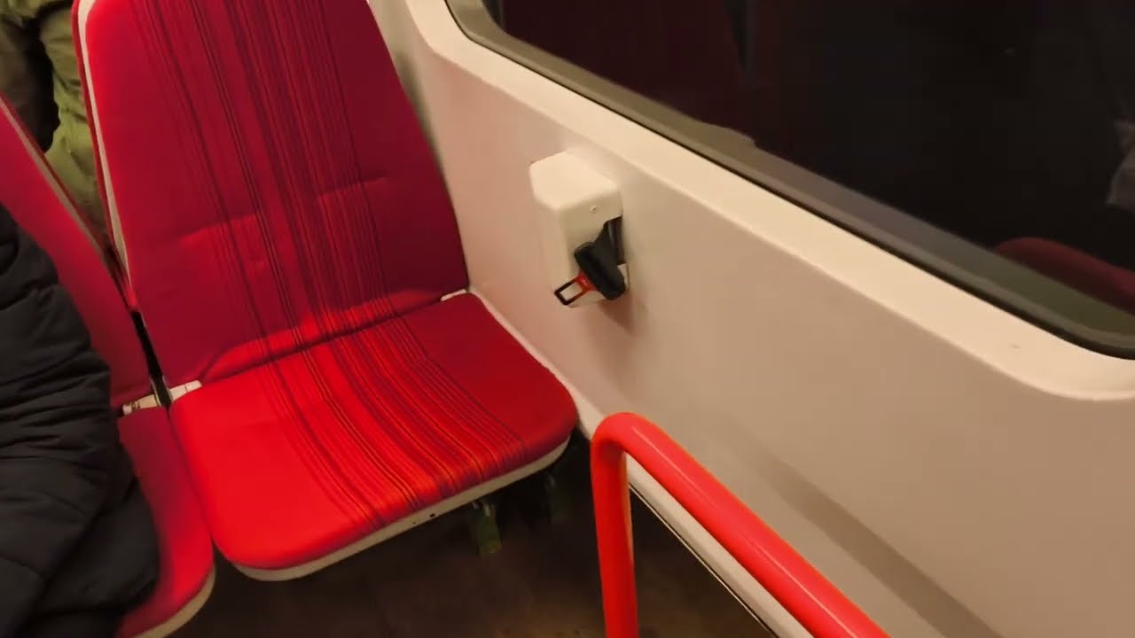 Jízda metrem M1D na lince C úsek Háje - hlavní nádraží DPP 10.01.2026