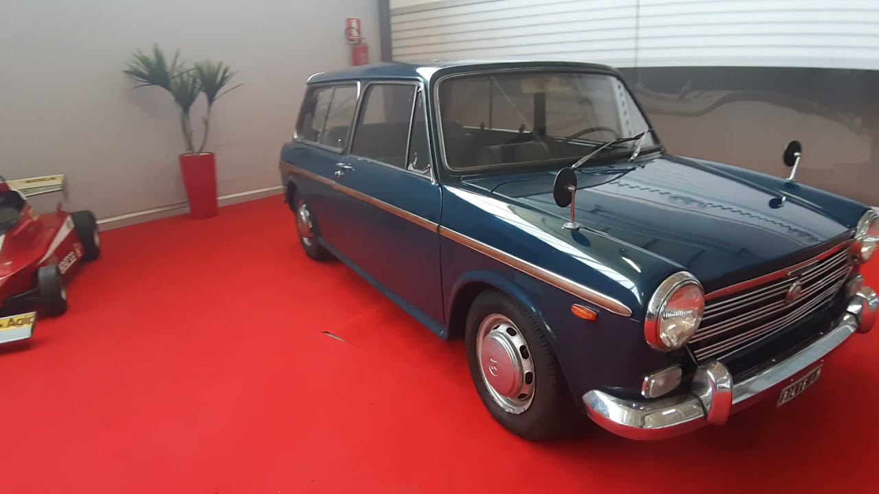 Morris 1300 traveller