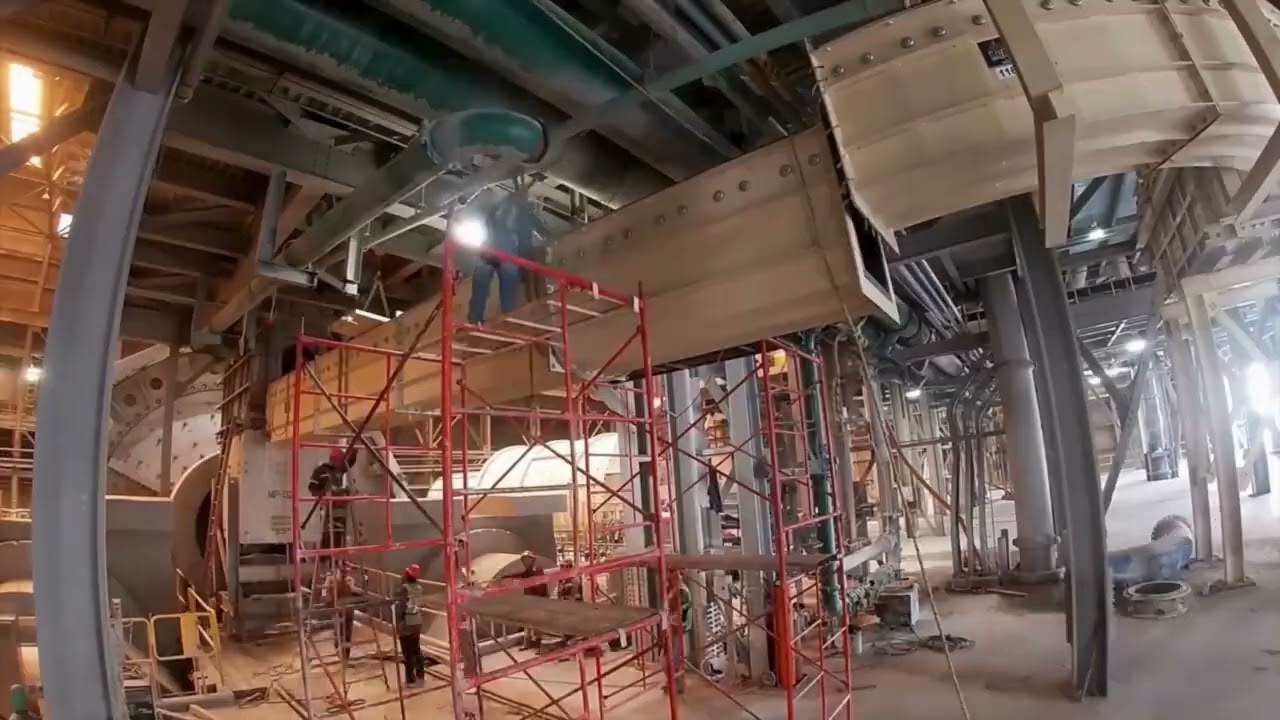 Montagem de canaletas para transportadores de correias
