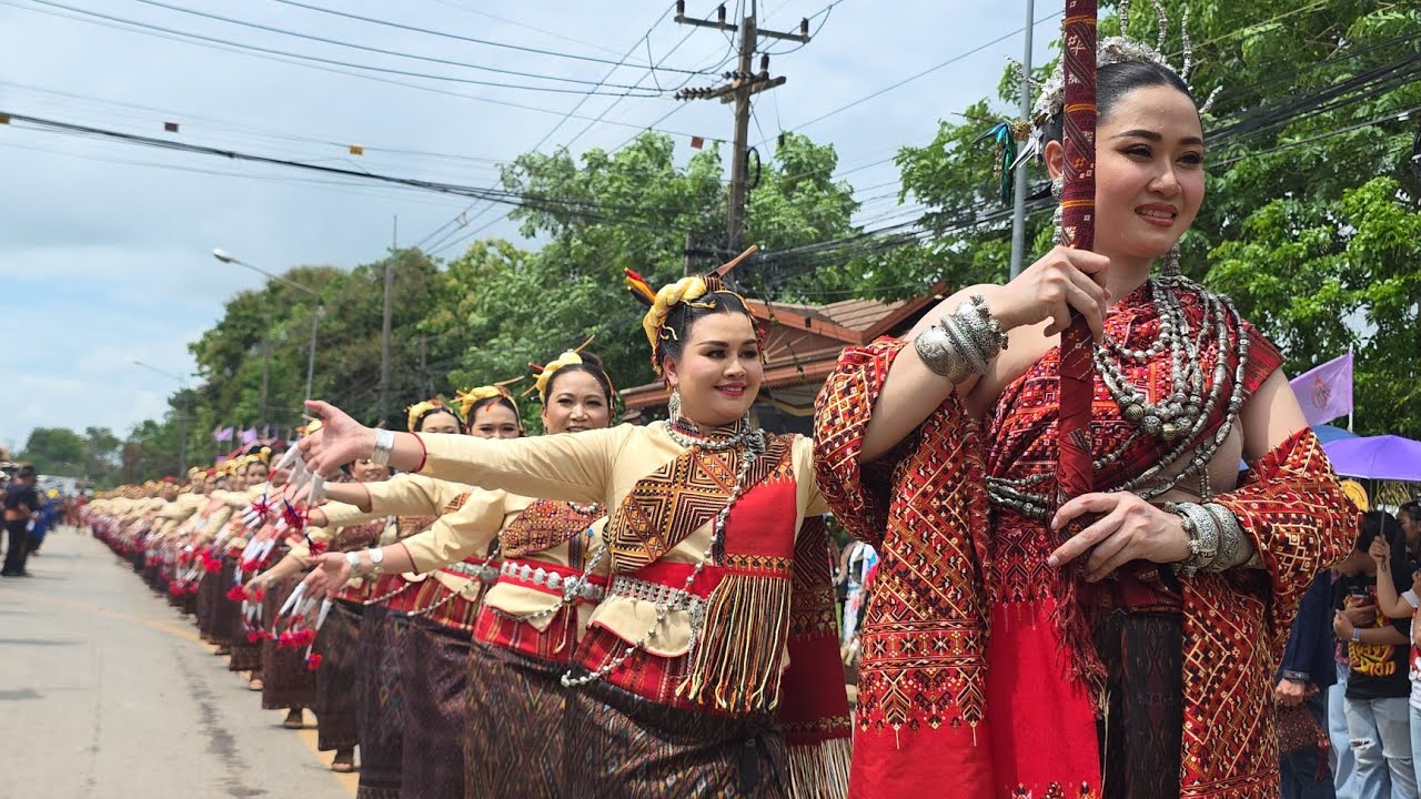 #4k #ม่วนๆ #ฟ้อนเซิ้งบั้งไฟบ้านโพน #บุญบั้งไฟบ้านโพน #สาวผู้ไท #travel #thailand