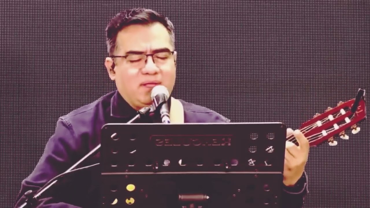 Santo es el Cordero   Alejandro Del Bosque