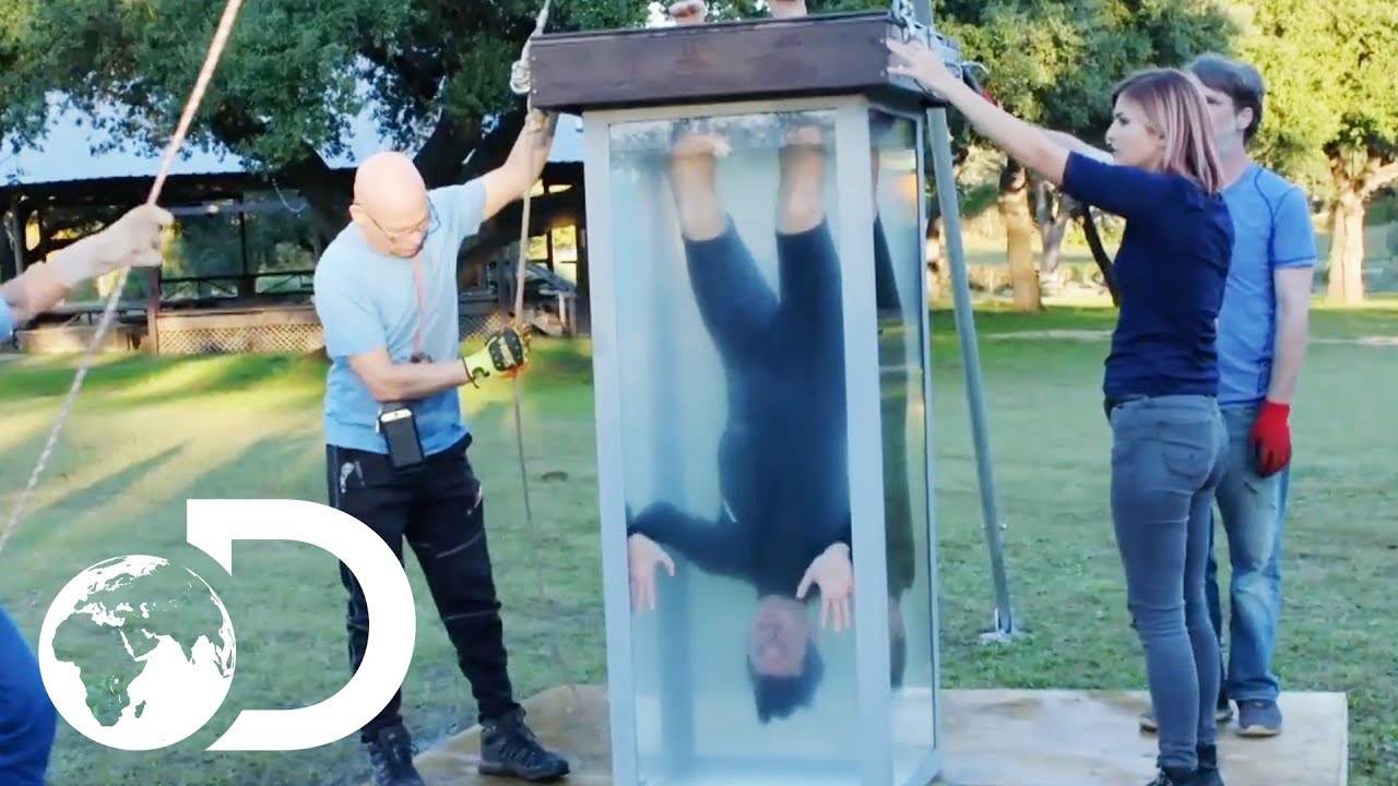 Recreating Houdini's World Famous Water Torture Cell | Houdini's Last Secrets