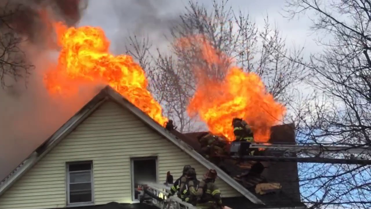 Fire destroys home in Springfield's Forest Park