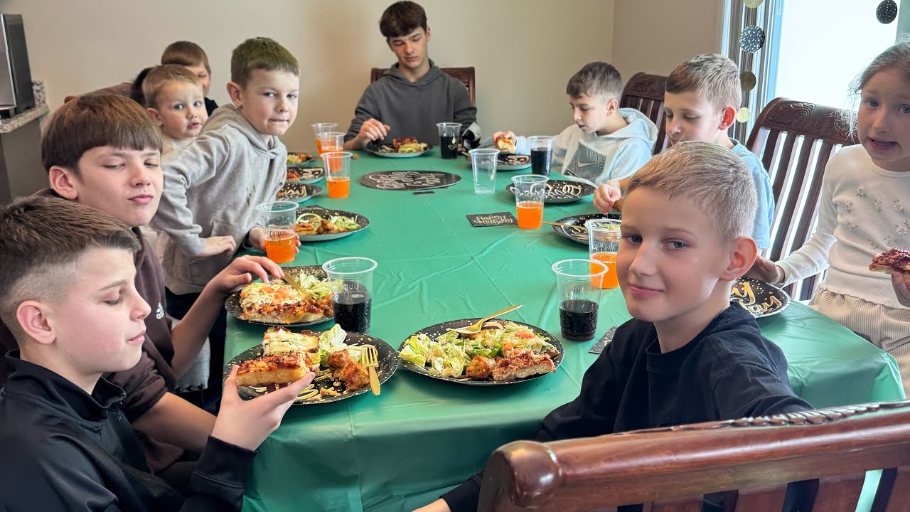 «День народження синочка: 9 років, друзі й багато радості»