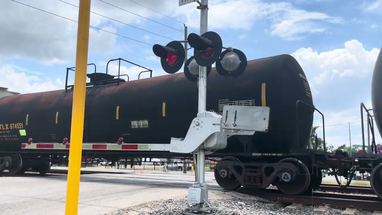 UP 6821 At Humble Westfield Rd Thru Westfield Tx (Filmed: 7/2/23)