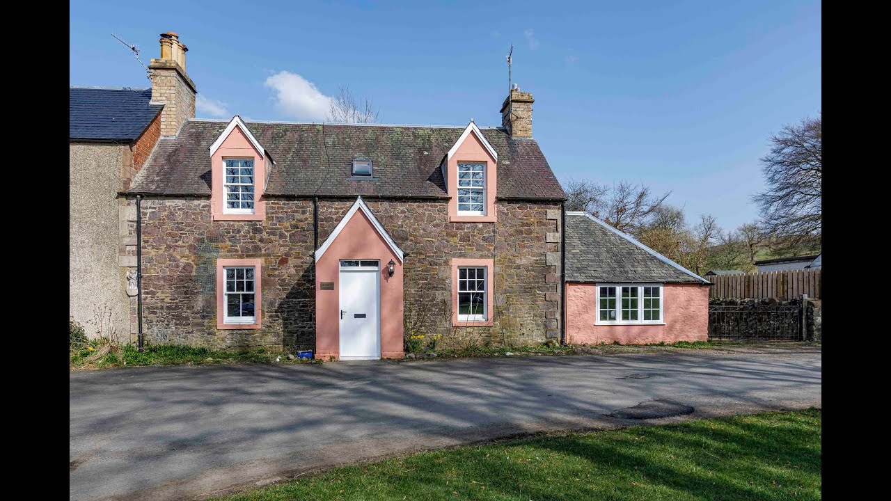 Leven Cottage Skirling