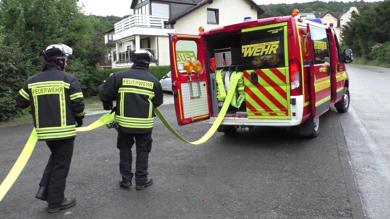 Vorführung Feuerwehr Wetter Löschgruppe Esborn Wasserversorgung und Brandbekämpfung