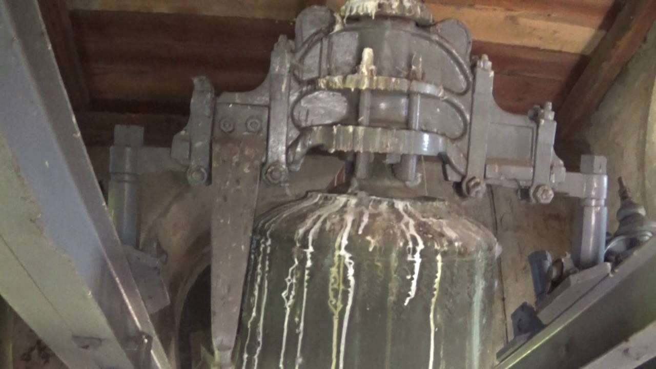 GYULA (H) Vasárnap fél 10-es harangozások (református toronyból felvéve)