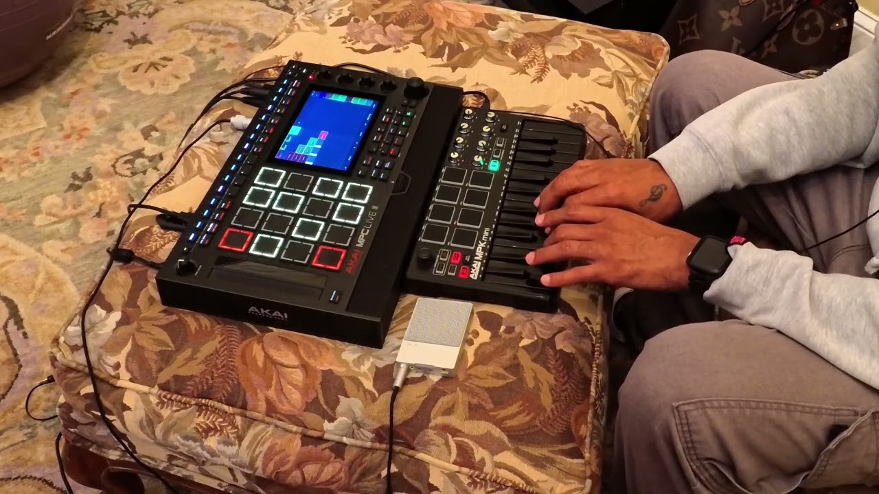 Cooking up a chill beat with no samples using MPC live 3
