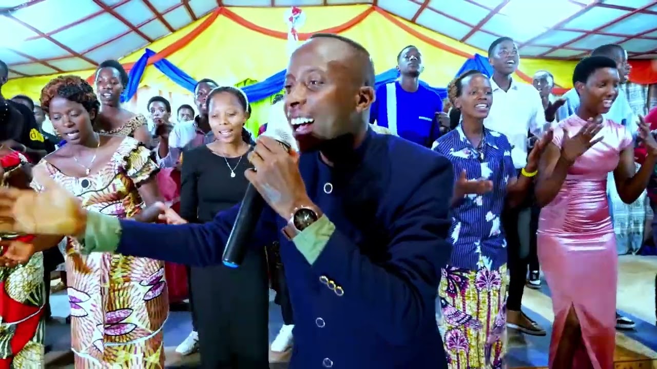 BAYOBOZI BY AGAPE CHOIR
