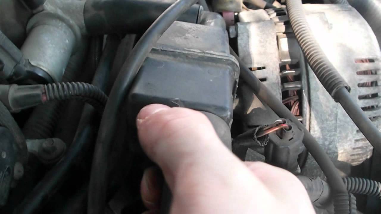 1996 Ford Thunderbird-How to clean MAF sensor and change PCV valve- PART 1