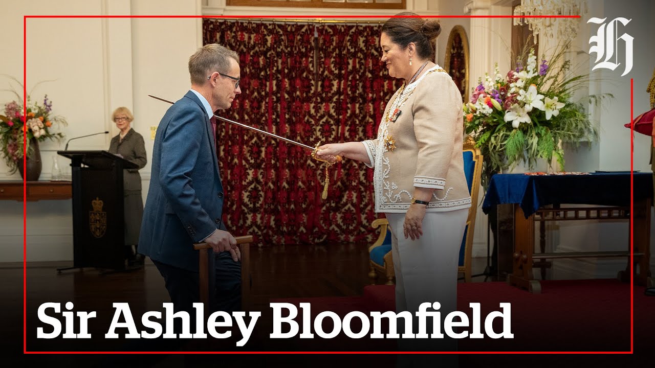 Watch the moment Ashley Bloomfield is knighted by Governor-General Dame Cindy Kiro | nzherald.co.nz