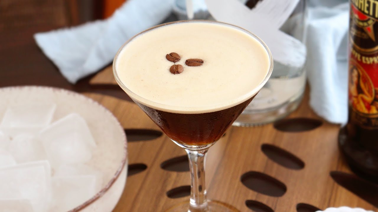 ESPRESSO MARTINI | Clásico Cóctel de Café - CUKit!