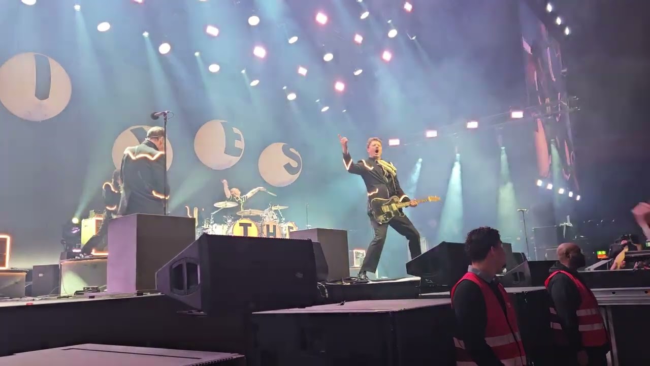 Hives Main offender Avicii Arena Stockholm 2025-12-06