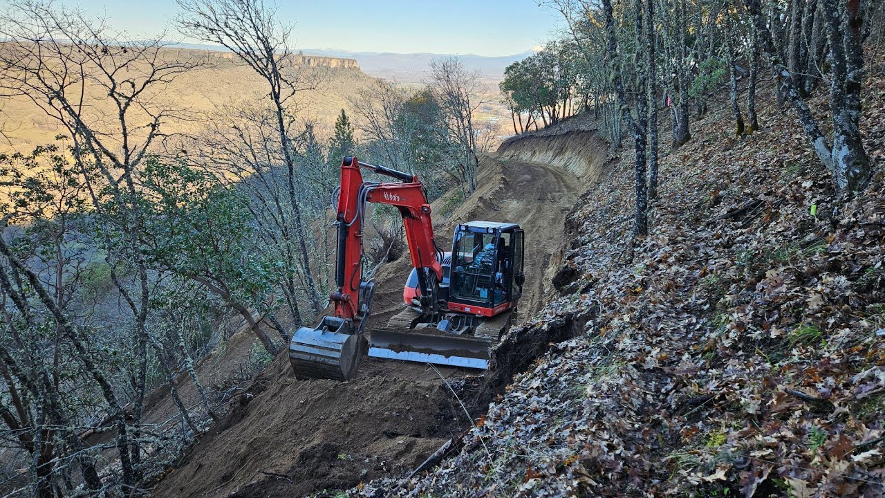 Tight spot on the granite rod build with the Kubota KX 080 4