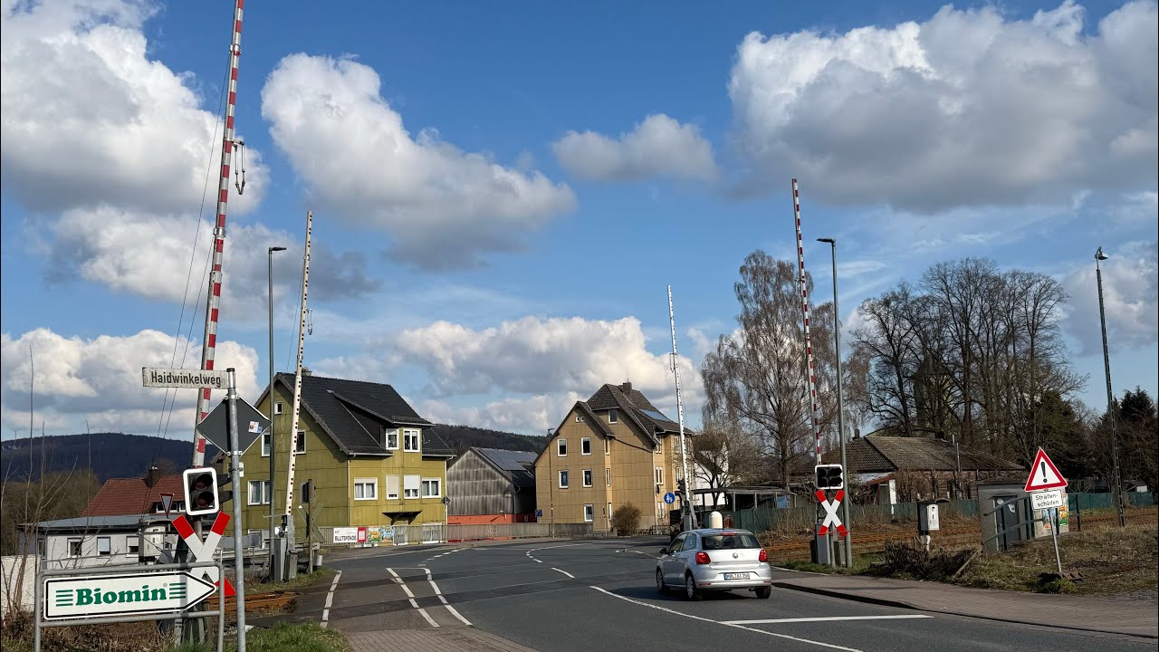 Bahnübergang - Stadtoldendorf