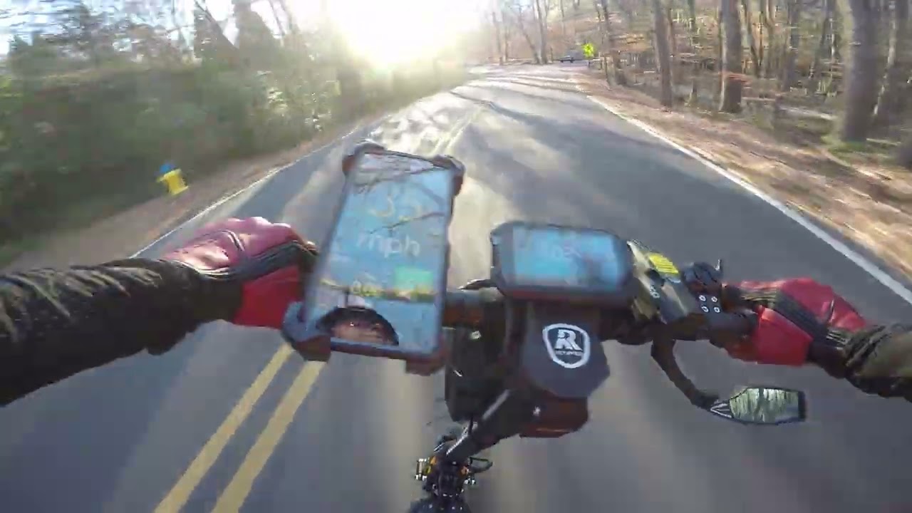 Speed bombing Cherokeee and Overbrook on a Reywmer Kullter 60V Scooter