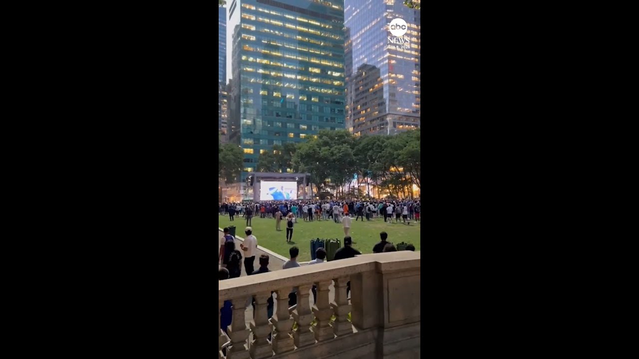 Knicks fans respond as Trump shown on screen during watch party before game