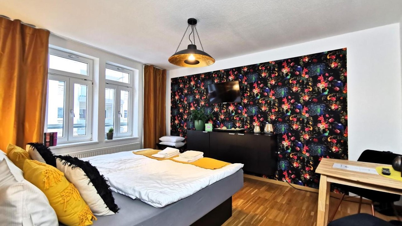 BohnApartments Am Anger - Zentrum - Vollausstattung - WLAN | Erfurt, Germany | Hotel Review 🏨