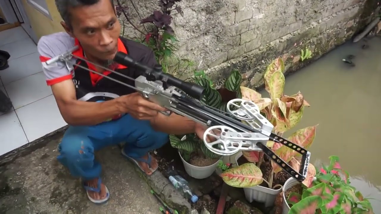 Coil spring powered. SHOOTS #UNDERWATER ! PEMBUATAN FISHING CROSSBOW AMPHIBI