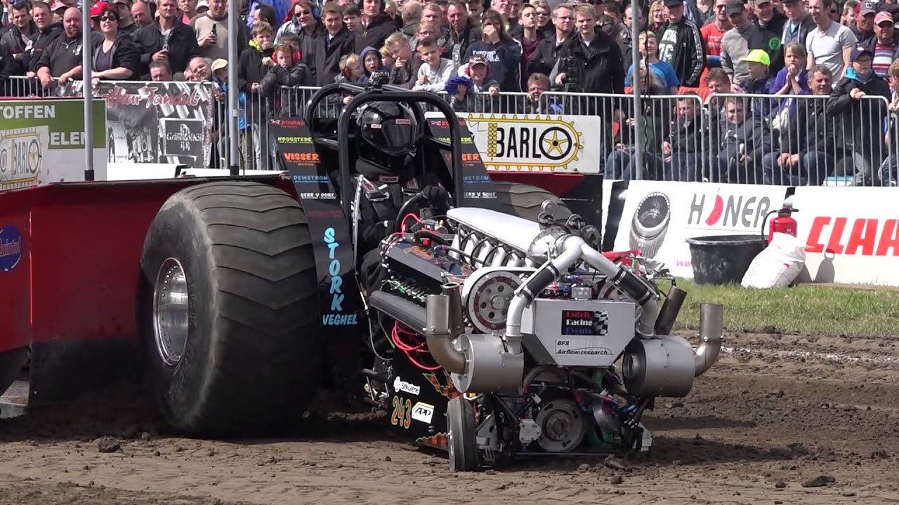 Modified 950kg @ Füchtorf Tractor Pulling 2015-04-26 by MrJo