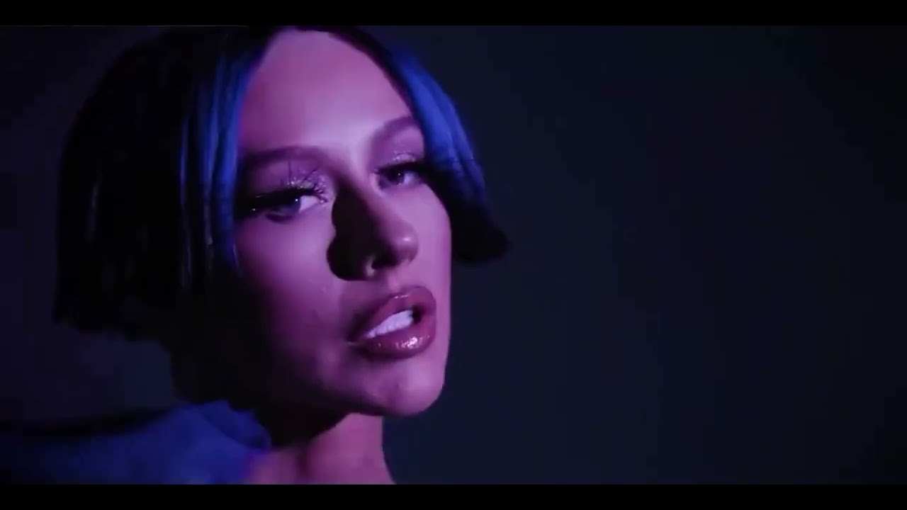 Christina Aguilera - Glam (Voltaire Remix) (VIDEO)