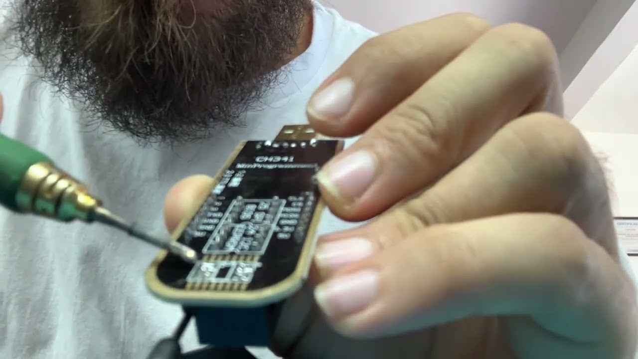 Como soldar chip bios direto no gravador ch341
