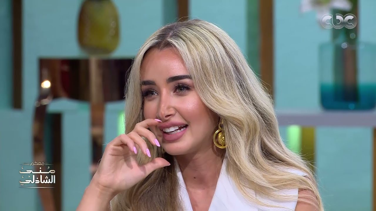 أول مشهد رومانسي يجمع هنا الزاهد بأحمد فهمي